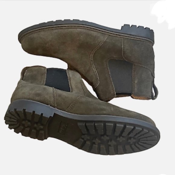 Florsheim Men's Olive Suede Chelsea Boots NEW WITH TAGS AND BOX - Picture 2 of 5